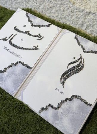 مجلة مخملية او جلد تفصيل حسب الطلب بصمغ الخرز اللامع على ورق القطن الفاخر