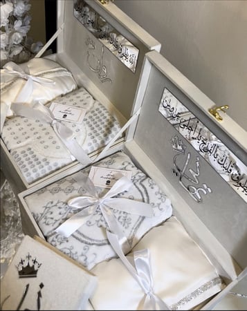 مجموعه فاخره سجاده +مصحف +شرشف صلاه+بوكس كبيره مخمل