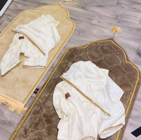 طقم فاخر سجاده سفنج طبيه شرشف جلال صلاه قطن كويتي درجه اولى بتصميم خرز