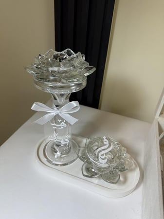 مبخرة كرستال تشمل علبه العود +صينيه +مبخره