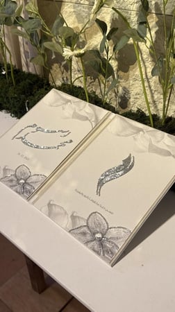 مجلة مخملية او جلد تفصيل حسب الطلب بتطريز الخرز اللامع  على ورق القطن الفاخر