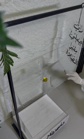 عربية وبوكس اكريليك وقاعدة مخمل شامل التنسيق