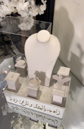 بوكسً العقد الفاخر الحجم الكبير