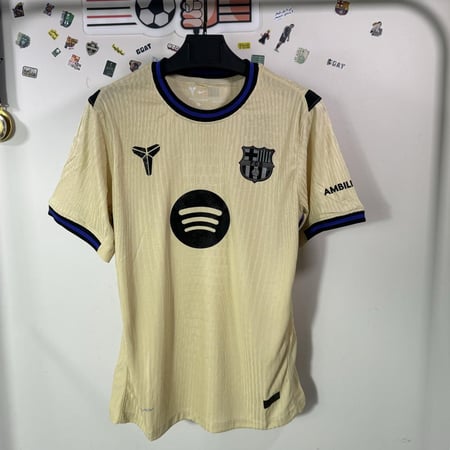 تيشيرت برشلونة الثاني 2025/26