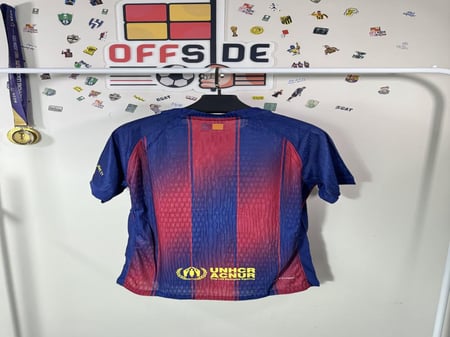 تيشيرت برشلونة الأساسي 2025/26