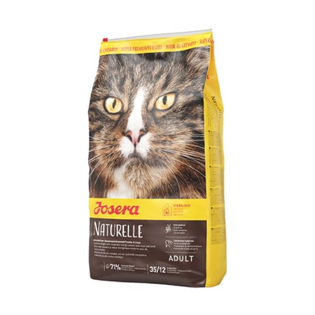 طعام قطط مكون من السالمون والعدس  يوفر العناصر الغذائية الضرورية