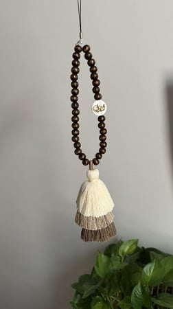 تعليقه جوال خرز مع هدب