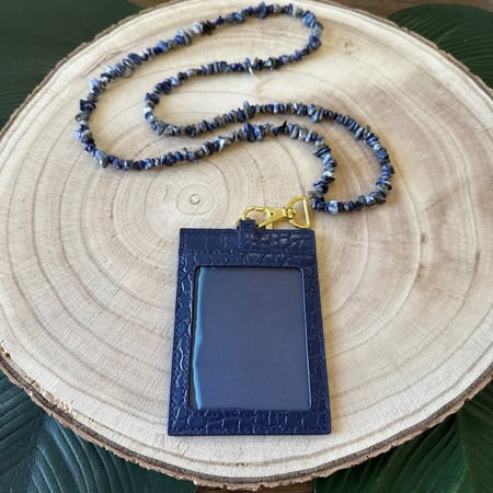 تعليقه بطاقه حجر + حامل بطاقه جلد ازرق