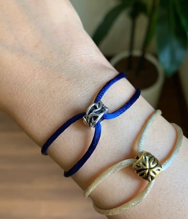 اساور خيط قيطان