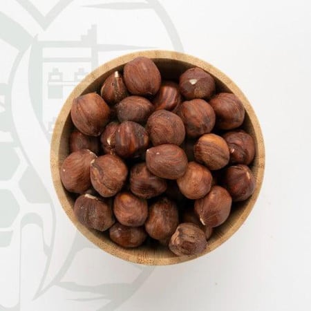 بندق تركي بالقشر