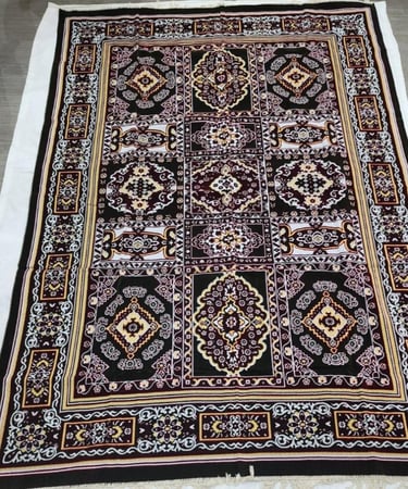 فرشة كبيرة للجلسات الخارجية