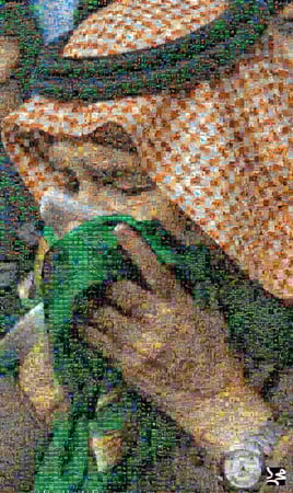 فسيفساء 'الملك والعلم' (ملف رقمي): لقطة أيقونية تروي قصة عشق الوطن!" 🇸🇦💋