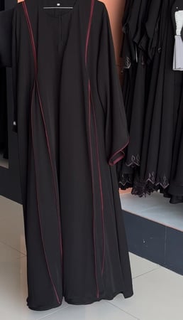عبايه ورده + طرحه مجانآ