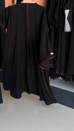 عبايه ورده + طرحه مجانآ