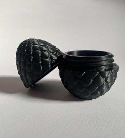 علبه بيضه التنين-كبيرة-