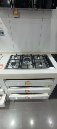 البا الايطالية - سطح 5 شعلات غاز ( 1 حلقة مزدوجة ) الإشعال الإلكتروني جهاز السلامة - مفاتيح جانبية مطعمة بالكروم أستيل - دعامة للحوض من الحديد الزهر - ASEN95-54VX