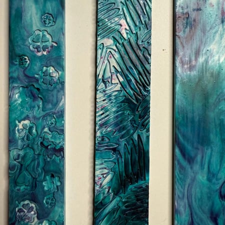 فاصل كتابي - بلون عشوائي