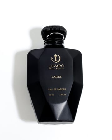 عطر لاريس