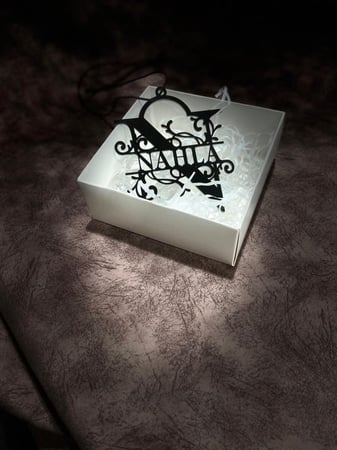 تعليقه مزخرفه