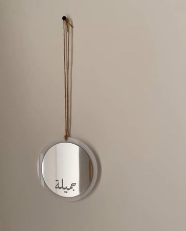 تعليقة مراية للسيارة بتصميم مميز