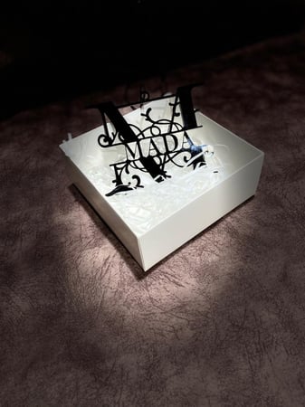 تعليقه مزخرفه