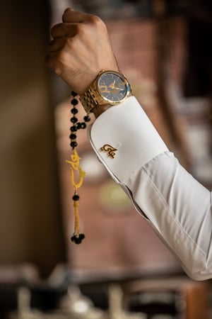 طقم سبحة وكبك بتصميم فخم بالاسم