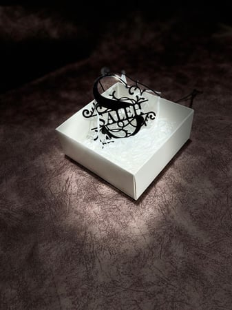 تعليقه مزخرفه