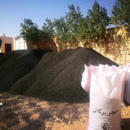 حجر بركاني زراعي من متجر تقنيات الزراعة الحديثة