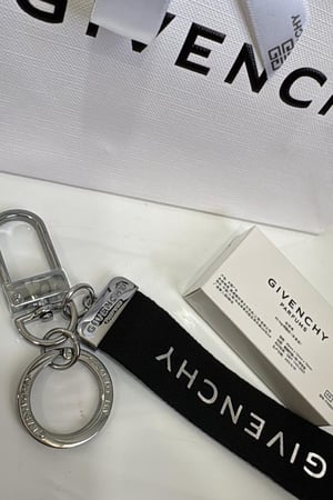 ميدليه جفنشي مع الكيس