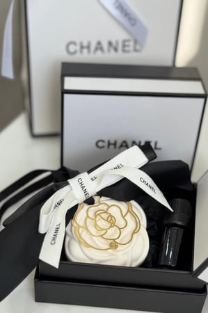 تعليقه سياره شانيل حجر مع عطر