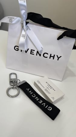 ميدليه جفنشي مع الكيس