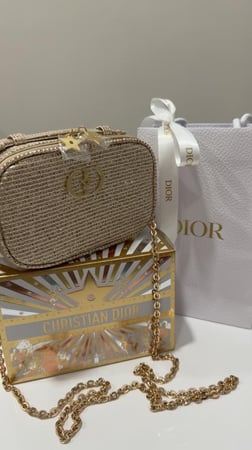 شنطة ديور مع الكيس