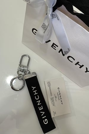 ميدليه جفنشي مع الكيس