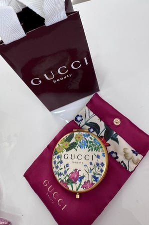 مرايا قوتشي الجديد لعام 2025 مع الكيس  ومحفظه للمرايه