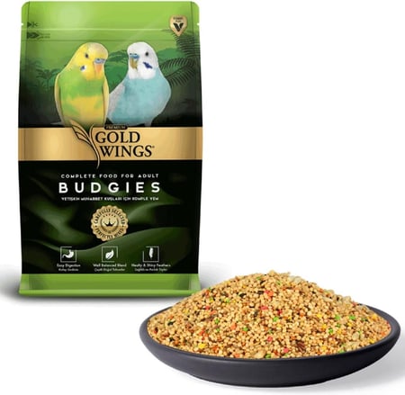 طعام طيور البادجي الفاخر من علامة Gold Wings.