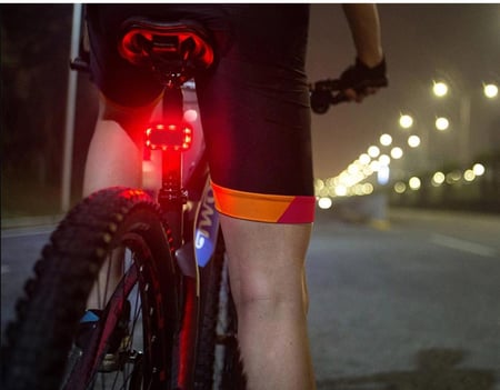 ضوء نور خلفي للدراجة الهوائية بخصائص مميزة