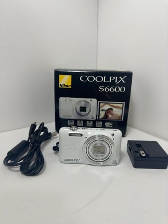 Nikon CoolPix S6600