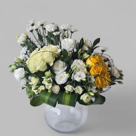 فازة ورد ابيض و اصفر