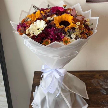 باقة ورد ملونة