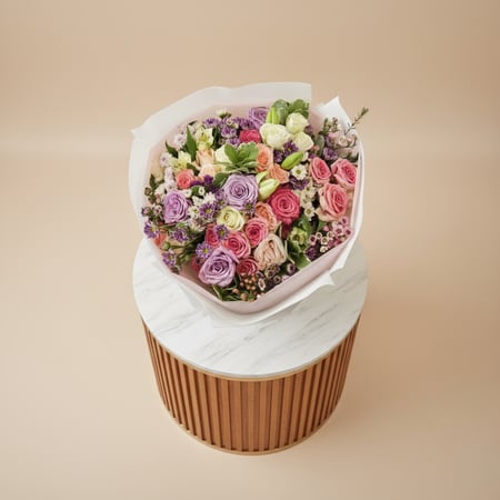 بوكية ورود متنوعة تغليف ابيض