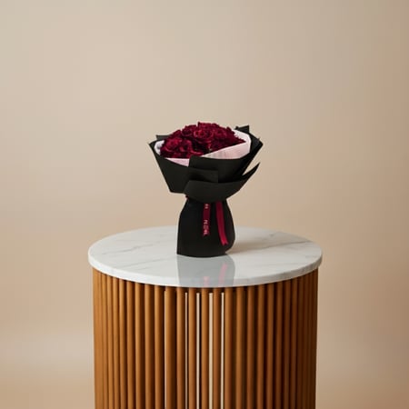 بوكية ورد احمر40 وردة بتغليف اسود