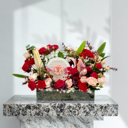 ستاند الورود مع بستاني الورد