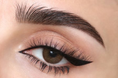 عدسات بينكش براون