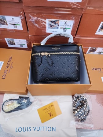 لويس فيتون ماستر طبق الاصل