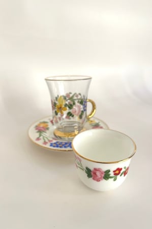 6 فنجان قهوه بورسلين ملون _ رسم باليد