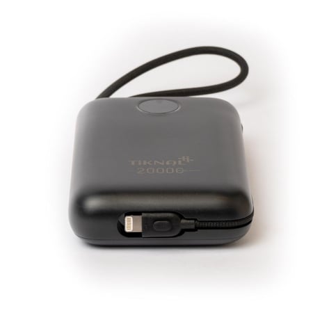 باور بانك تيكنال TIKNAL أسود 20 الف ملي امبير مع كيابل مدمجة