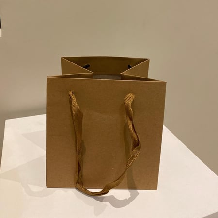 اكياس هدايا ورق