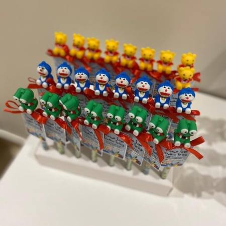 بوكس اقلام رصاص بشخصيات متنوعه