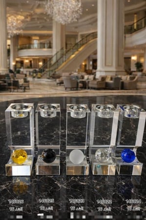 مباخر فاخرة بقاعدة أكريليك وكريستال ملون