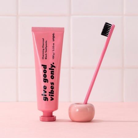 تشا تشا معجون اسنان من الفحم الاسود 100 جرام زهرى